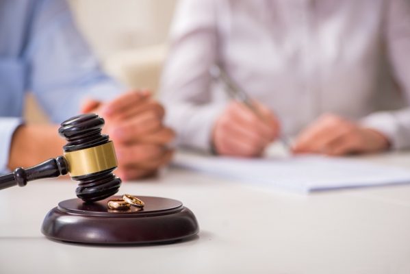 DIY Divorce in Florida: Understanding Pro Se Representation