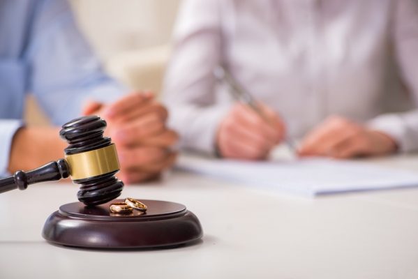 DIY Divorce in Florida: Understanding Pro Se Representation